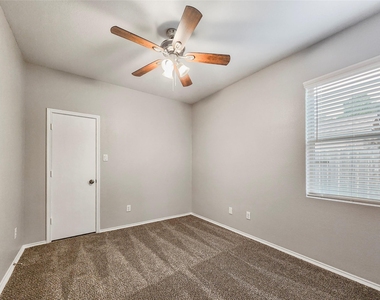 11427 Ryan Court - Photo Thumbnail 12