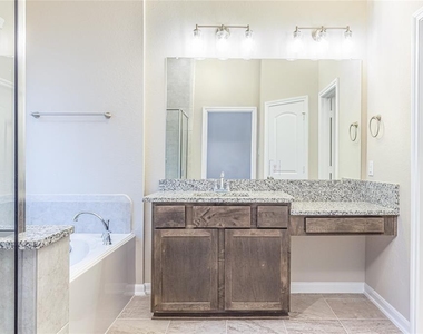5546 Sallow Bay Lane - Photo Thumbnail 24