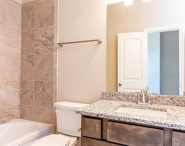 5546 Sallow Bay Lane - Photo Thumbnail 16