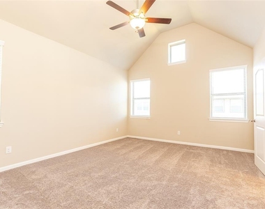 5546 Sallow Bay Lane - Photo Thumbnail 22