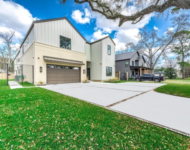 408 W 30th Street - Photo Thumbnail 1