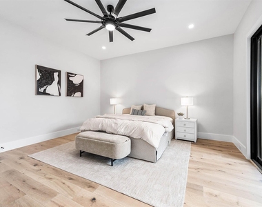 408 W 30th Street - Photo Thumbnail 28