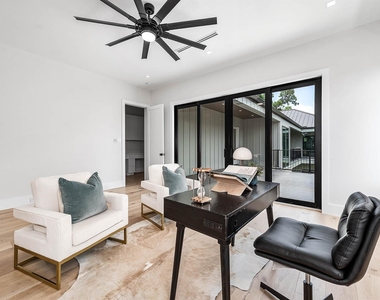 408 W 30th Street - Photo Thumbnail 25