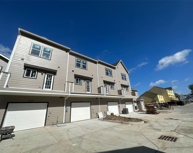 5262 Ella Boulevard - Photo Thumbnail 9