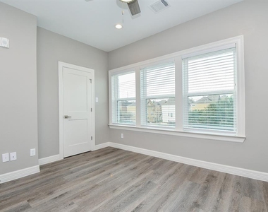 5262 Ella Boulevard - Photo Thumbnail 26