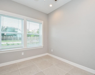 5262 Ella Boulevard - Photo Thumbnail 24