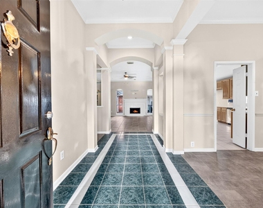 5814 Eldridge Glen Drive - Photo Thumbnail 4