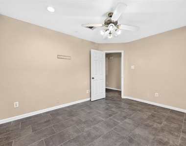 5814 Eldridge Glen Drive - Photo Thumbnail 29