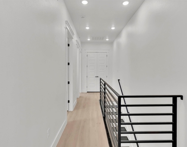 1311 E 33 Street - Photo Thumbnail 20