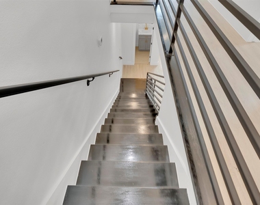 1311 E 33 Street - Photo Thumbnail 29