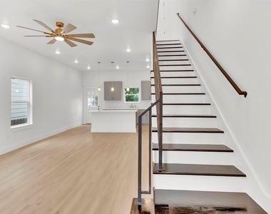 1311 E 33 Street - Photo Thumbnail 8