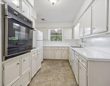 4022 Woodcraft Street - Photo Thumbnail 5