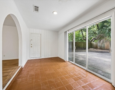 4022 Woodcraft Street - Photo Thumbnail 4