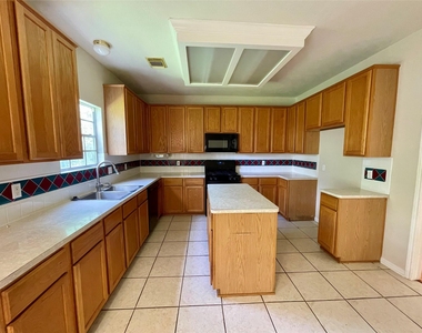 24231 Pepperrell Place Street - Photo Thumbnail 9