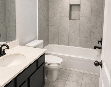 10850 Redstone Court - Photo Thumbnail 10