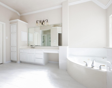 24319 Bay Hill Boulevard - Photo Thumbnail 15