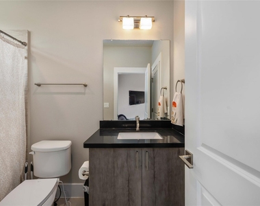 2401 Crawford Street - Photo Thumbnail 6