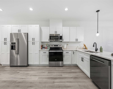 8614 Peachtree Street - Photo Thumbnail 7