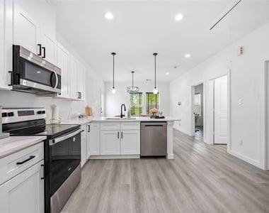 8614 Peachtree Street - Photo Thumbnail 8