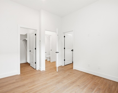 7841 Sunnyhill Street - Photo Thumbnail 25