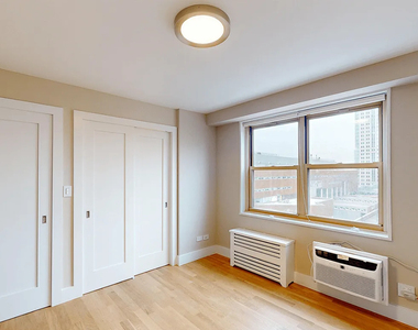 80 North Moore Street - Photo Thumbnail 8