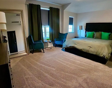 214 Club Crest Ln - Photo Thumbnail 6