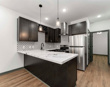 7987 Chateau Street - Photo Thumbnail 12