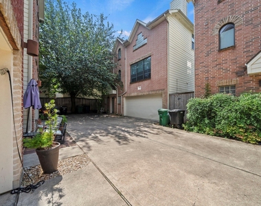 2154 Arabelle Street - Photo Thumbnail 6