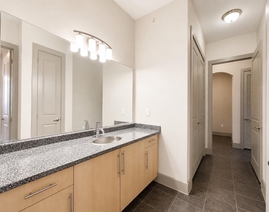 3660 Richmond St Avenue - Photo Thumbnail 8