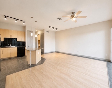 3660 Richmond St Avenue - Photo Thumbnail 1