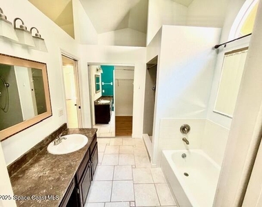 2965 La Cita Lane - Photo Thumbnail 10