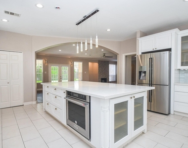9715 Atwell Drive - Photo Thumbnail 4