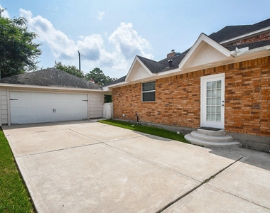 9715 Atwell Drive - Photo Thumbnail 31