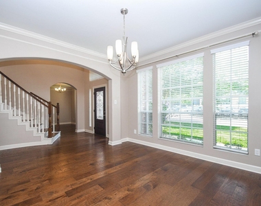 9715 Atwell Drive - Photo Thumbnail 7