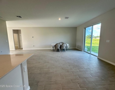 1326 Seeley Circle Nw - Photo Thumbnail 12