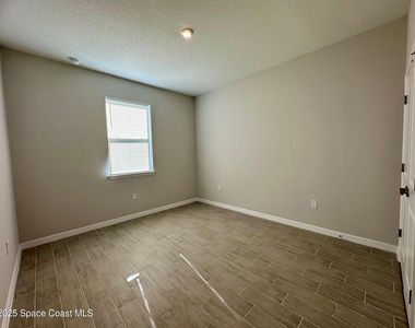1326 Seeley Circle Nw - Photo Thumbnail 15