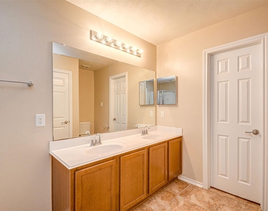23 Fairlee Court - Photo Thumbnail 32