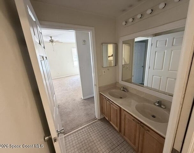 14 Carmalt Street - Photo Thumbnail 7
