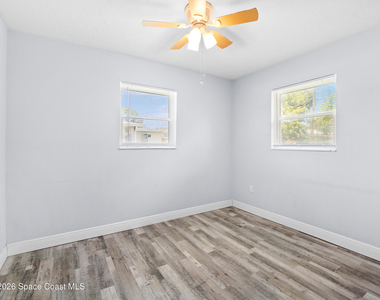 311 W University Boulevard - Photo Thumbnail 12