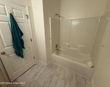 2741 Woodstream Circle - Photo Thumbnail 17
