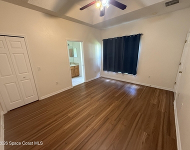 2741 Woodstream Circle - Photo Thumbnail 10