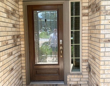 42 Black Swan Court - Photo Thumbnail 1