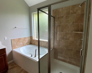 42 Black Swan Court - Photo Thumbnail 32