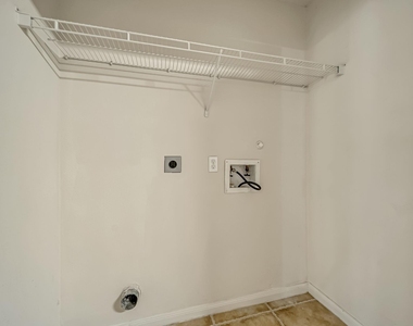 12810 Lake Shore Drive - Photo Thumbnail 23