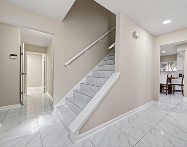 23418 Briarcreek Boulevard - Photo Thumbnail 3