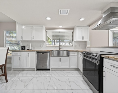 23418 Briarcreek Boulevard - Photo Thumbnail 12