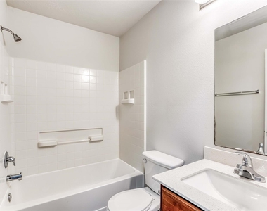 5405 Rio Ramos Court - Photo Thumbnail 15