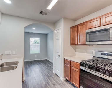 5405 Rio Ramos Court - Photo Thumbnail 5