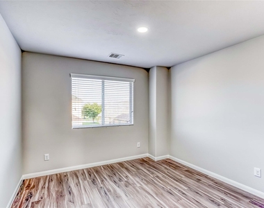 5405 Rio Ramos Court - Photo Thumbnail 14