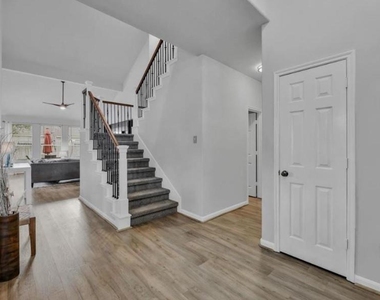 11103 Canyon Brook Court - Photo Thumbnail 6